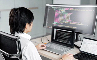 东营 ,php声明和调用变量的符号是什么？